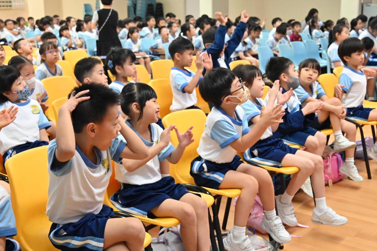 透過級際問答比賽及攤位遊戲，讓學生從遊戲中鞏固所學，提升學習興趣